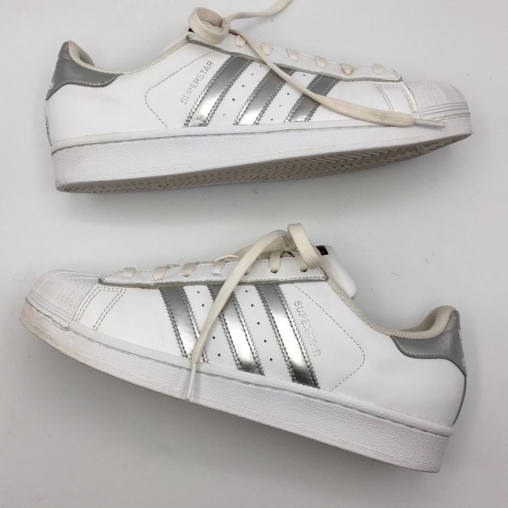 ADIDAS Low SUPER STAR Shell Toe WHITE SNEAKERS - Picture 3 of 6